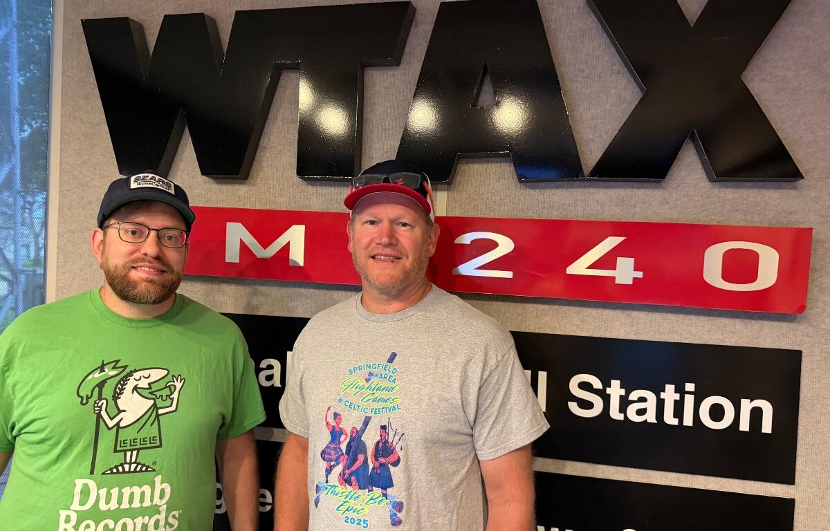 (left) Jeff Black of Dumb Records, and (right) Chris Nickell of Vault 66 Pinball
