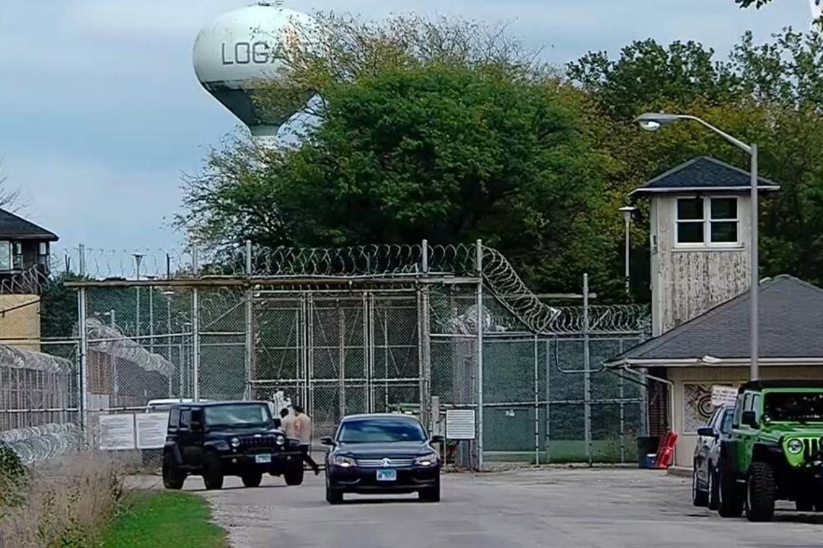 Logan Correctional Center in Lincoln, IL