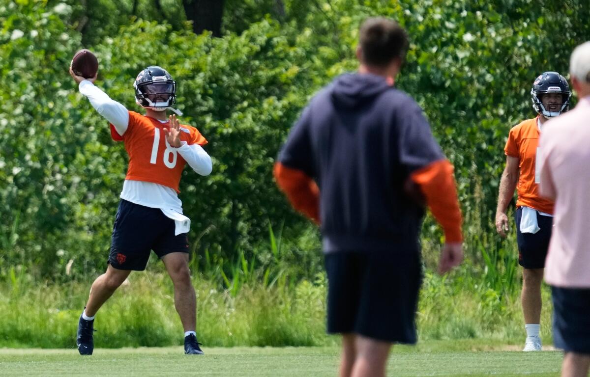 Chicago Bears quarterback Caleb Williams throws a ball during the NFL football team's practice in Lake Forest, Ill., Wednesday, June 10, 2026. (AP Photo/Nam Y. Huh)