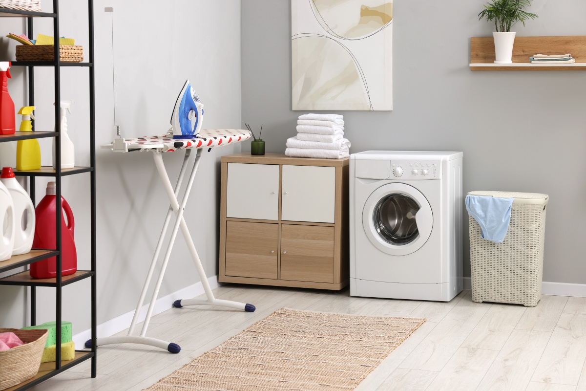 A laundry room in a home.