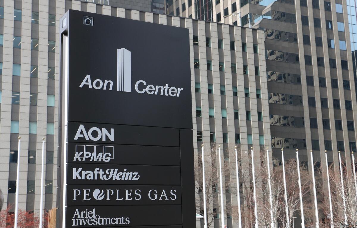 Peoples Gas is headquartered in the Aon Center in downtown Chicago. (Capitol News Illinois photo by Maggie Dougherty)