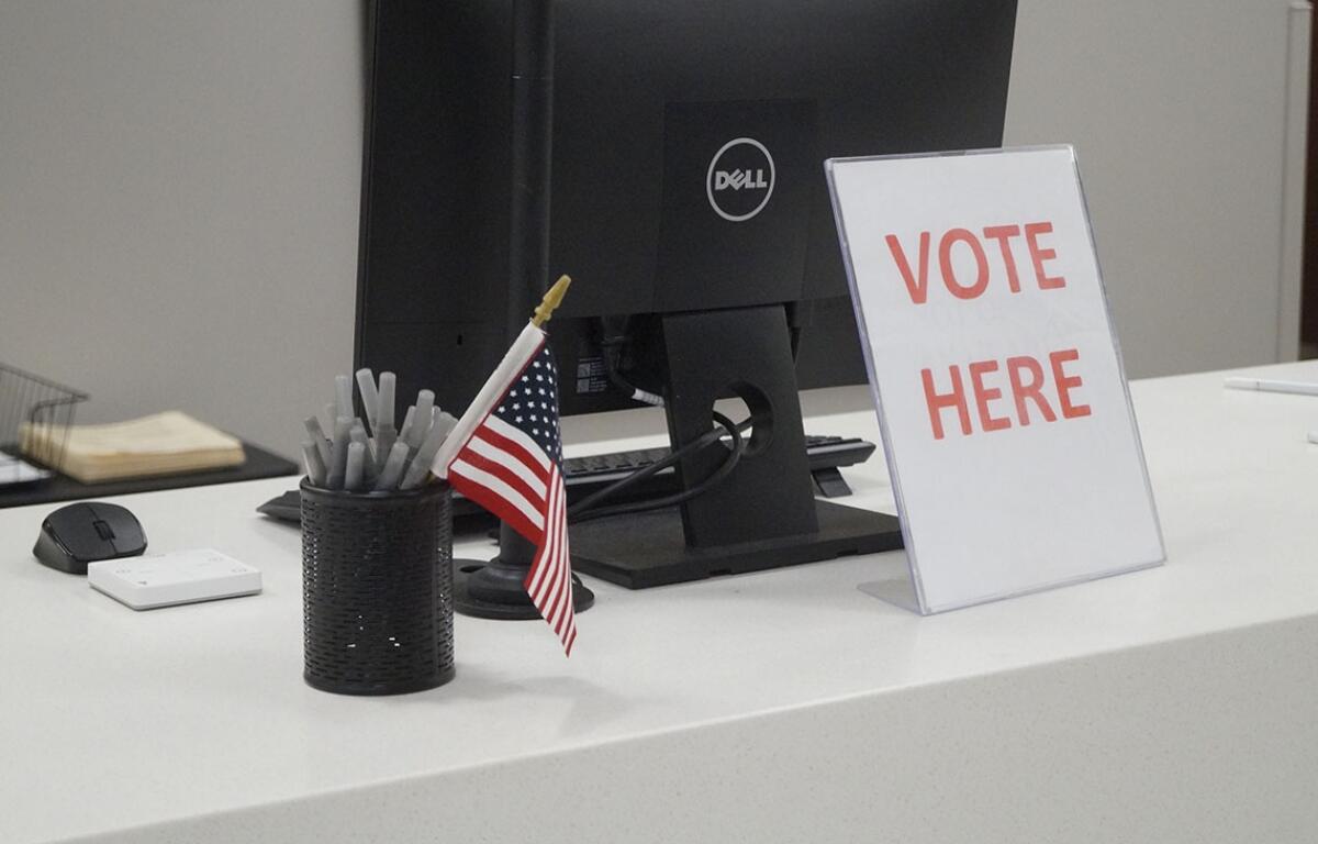 Illinois election officials say the incidence of noncitizens voting in Illinois elections is extremely rare. (Capitol News Illinois file photo by Peter Hancock)