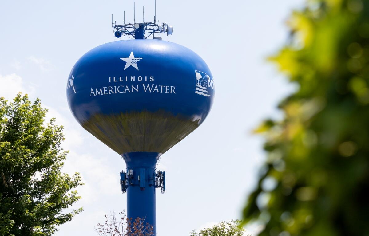 An Illinois American Water tower pictured in Bolingbrook. (Capitol News Illinois file photo by Andrew Adams)