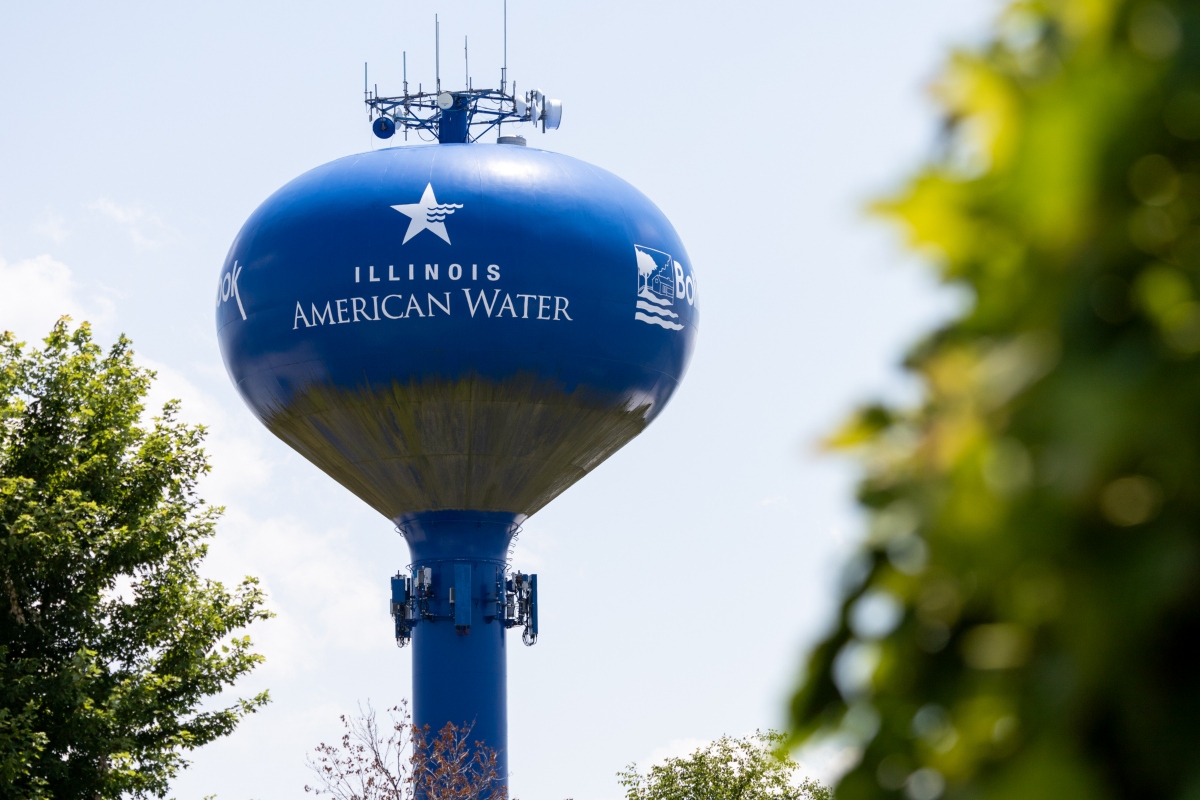 An Illinois American Water tower pictured in Bolingbrook. (Capitol News Illinois file photo by Andrew Adams)