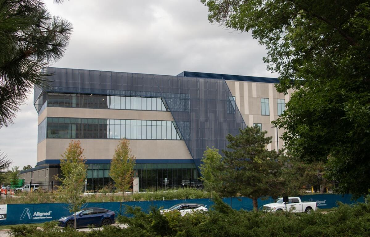 The Aligned ORD-03 data center is under construction at 50 NW Point Blvd. in Elk Grove Village, nicknamed the ‘data center capital of the Midwest’ for its high per-capita concentration of data centers. (Capitol News Illinois photo by Maggie Dougherty)