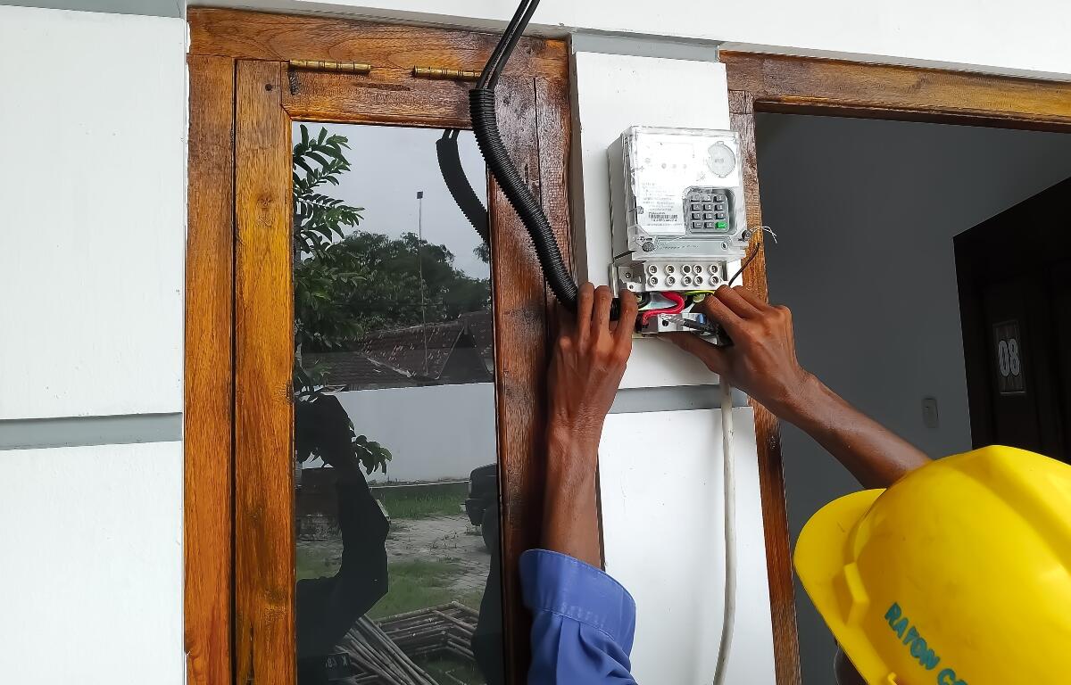 installation of smart meters Advanced Metering Infrastructure