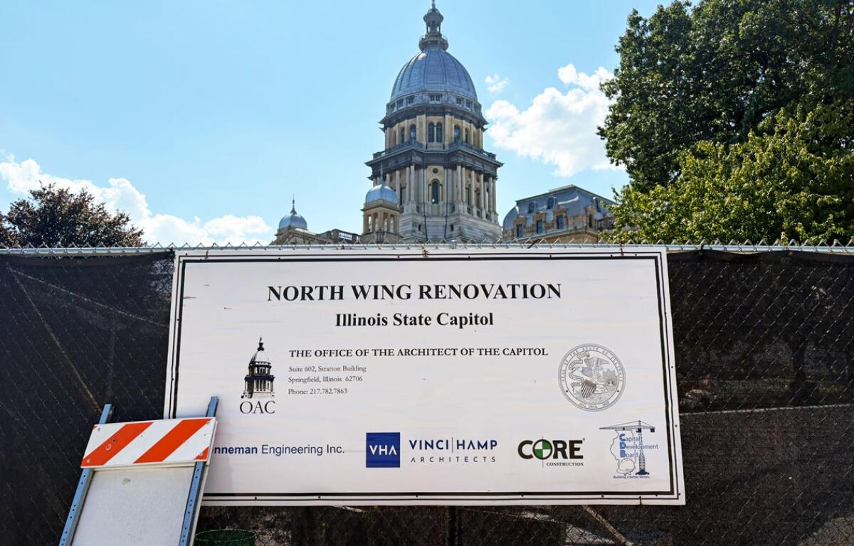A sign shows the parties involved in construction on the north wing of the Illinois State Capitol. (Capitol News Illinois photo by Jerry Nowicki)