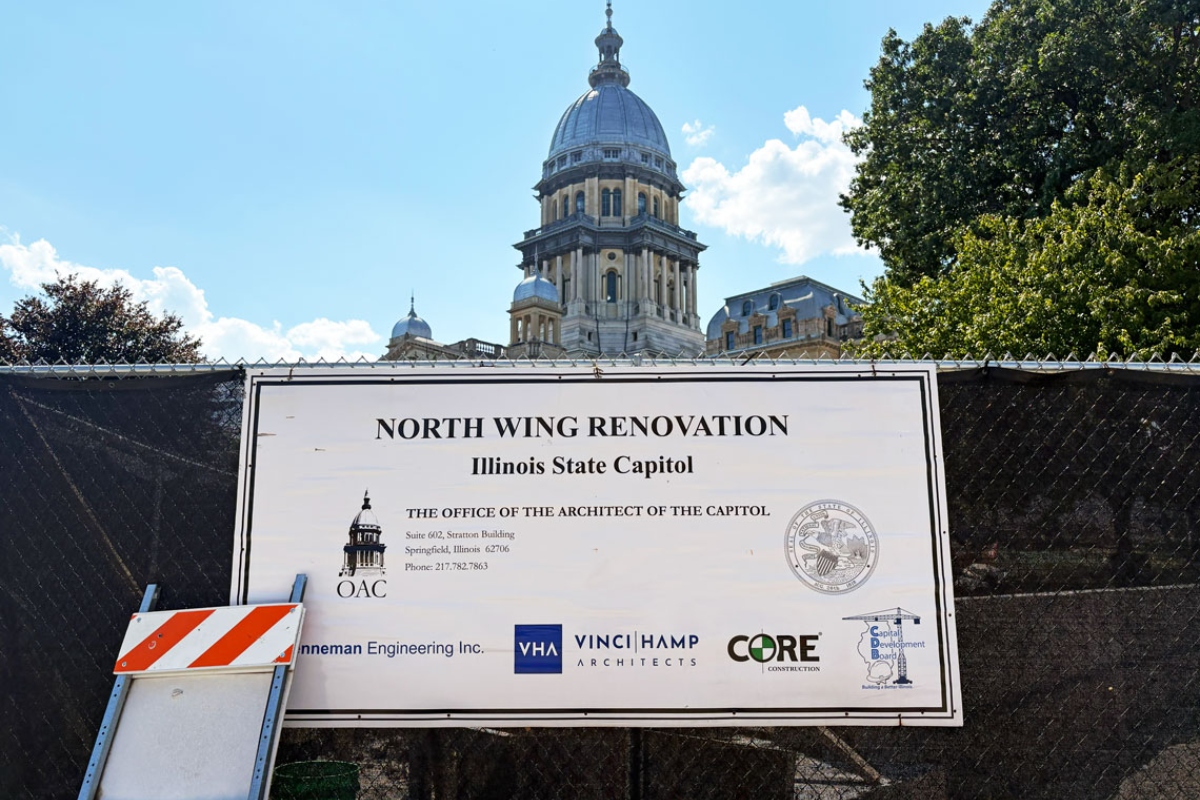 A sign shows the parties involved in construction on the north wing of the Illinois State Capitol. (Capitol News Illinois photo by Jerry Nowicki)