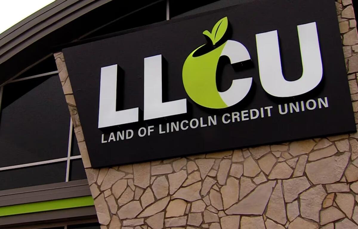 Land of Lincoln Credit Union now owns banks in Williamsville and Sherman.