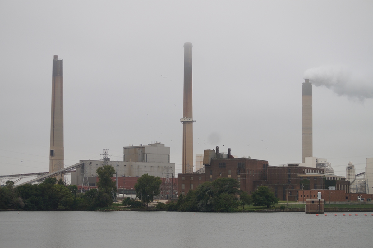A new report says Illinois has made significant strides in reducing greenhouse gas emissions from power plants such as the City Water Light and Power plant in Springfield. (Capitol News Illinois photo by Peter Hancock)