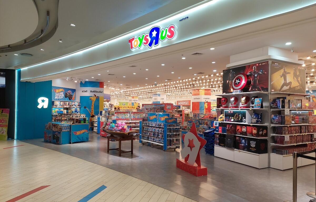 A "Toys R Us" location in a shopping mall.