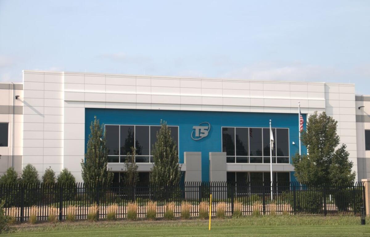 A data center in Elk Grove Village is pictured. (Capitol News Illinois photo by Maggie Dougherty)