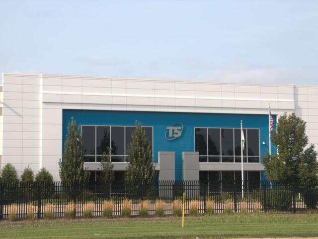 A data center in Elk Grove Village is pictured. (Capitol News Illinois photo by Maggie Dougherty)