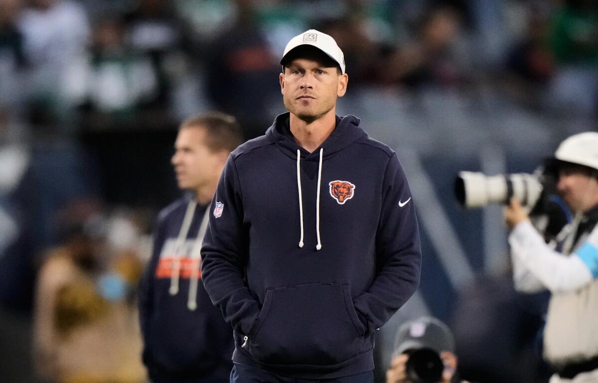 Chicago Bears head coach Ben Johnson watches warmups before an NFL football game against the Philadelphia Eagles in Chicago, Monday, Sept. 28, 2026. (AP Photo/Nam Y. Huh)
