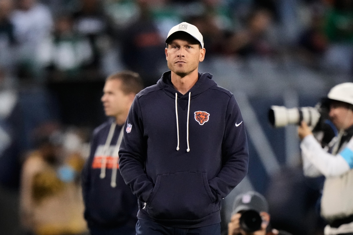 Chicago Bears head coach Ben Johnson watches warmups before an NFL football game against the Philadelphia Eagles in Chicago, Monday, Sept. 28, 2026. (AP Photo/Nam Y. Huh)