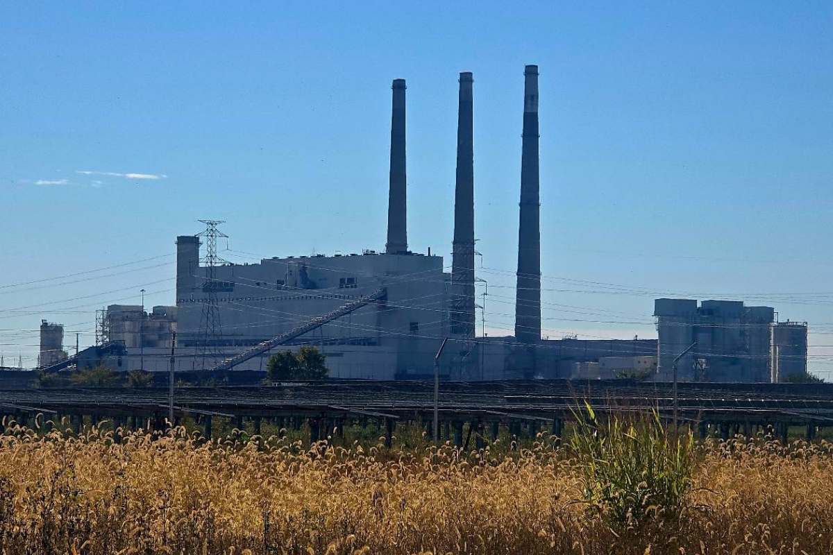 The Baldwin Energy Complex in southwestern Illinois is set to shut down at the end of 2027. (Capitol News Illinois photo by Molly Parker)