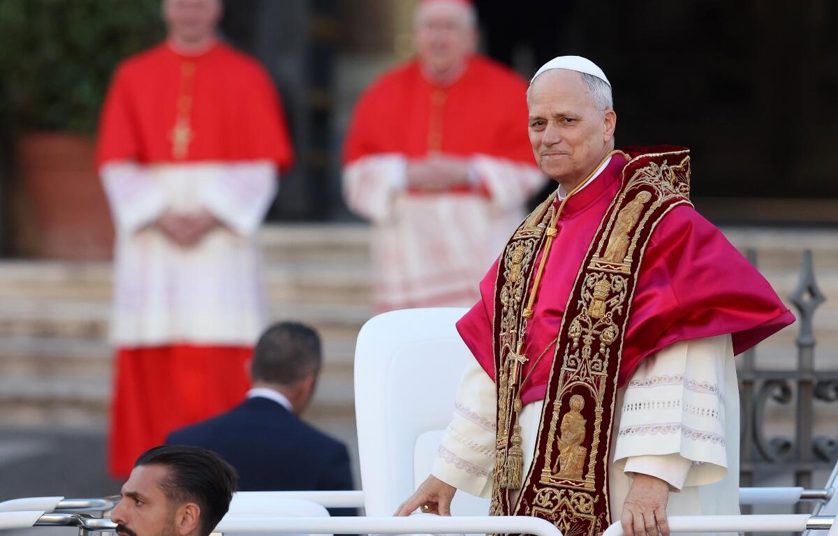 Rome, Italy May 18, 2025: Pope Leo XIV appears from the central balcony of the basilica to greet the faithful. Pope Leo XIV, Robert Francis Prevost, visits the Basilica of Santa Maria Maggiore in Rome